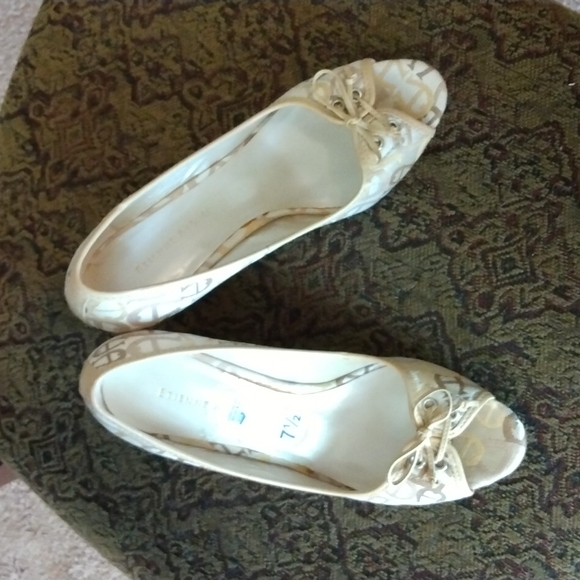 A set - Picture 4 of 4